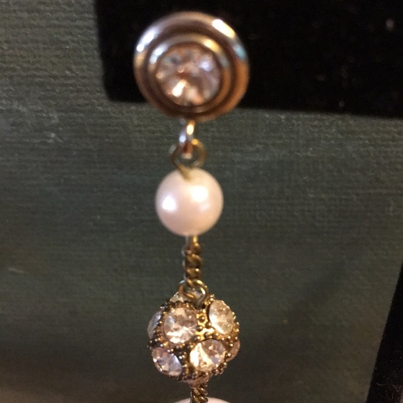 Vintage Dangle Earrings - Picture 3 of 4